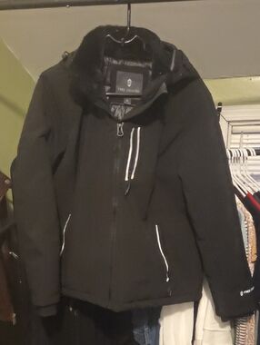 Free Country Black Puffer Jacket with Faux Fur Collar